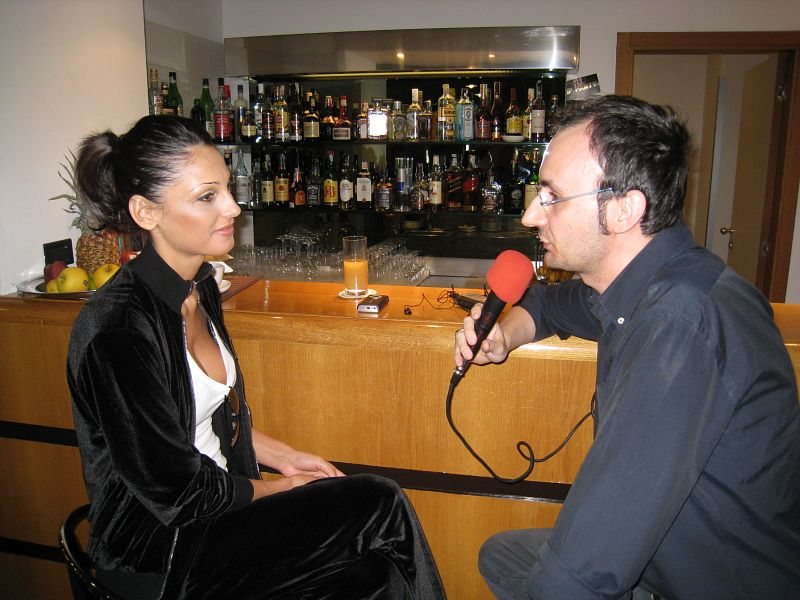anna-tatangelo-patrizio-longo-bar-1-06-08.jpg