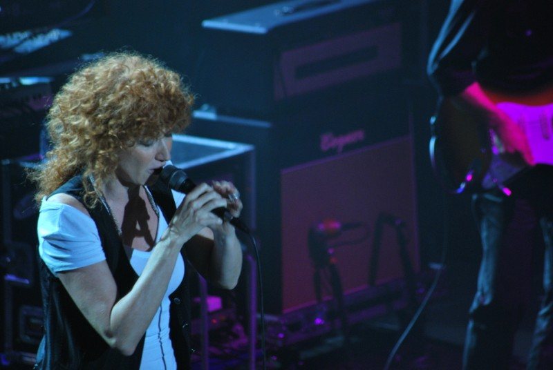 fiorella-mannoia-lecce-10-09-04.jpg