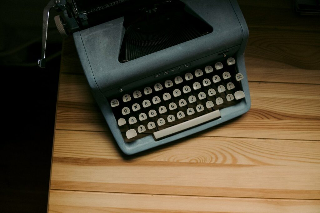 Macchina da scrivere anni 1980
