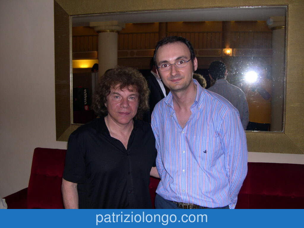 Intervista di Patrizio Longo a Riccardo Cocciante per Note Dame de Paris lo spettacolo di un maestro della musica italiana. A Lecce per il tour nazionale