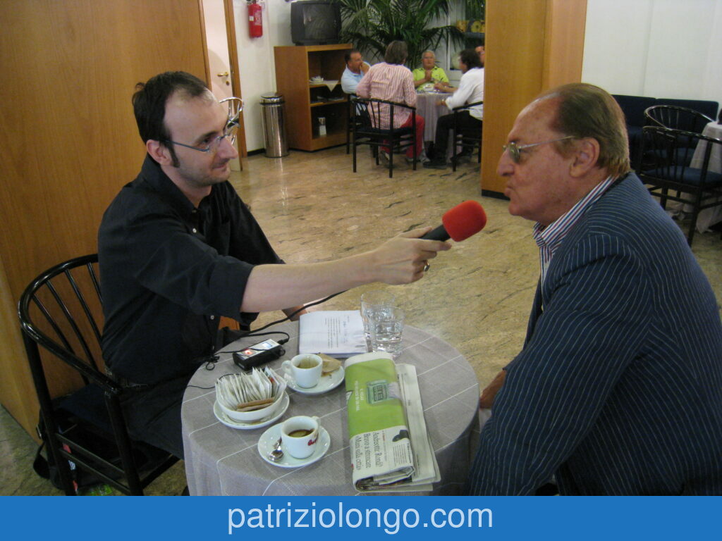 Patrizio Longo intervista Renzo Arbore al Premio Barocco 2007