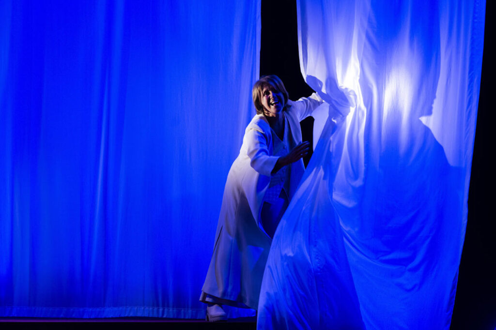 Intervista a Lella Costa