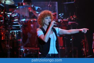 fiorella-mannoia-lecce-10-09-03.jpg